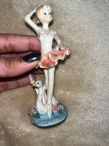 Dancing Girl Showpiece