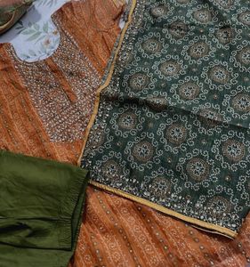 Ethnic Kurta with Embellishments