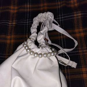 Stylish Cute Pearls White Handbags