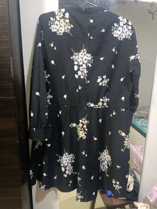 Chic Black Floral Print Midi Dress