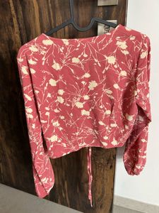 Chic Pink Floral Ruched Crop Top
