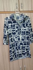 Stretchable collared top