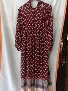Chic Maroon Zigzag Print Dress