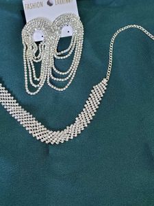 Sparkling Rhinestone Necklace &amp; Earrings Set
