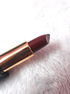 Myglamm Hi Shine Regal Crimson