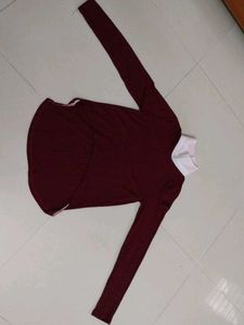 maroon top