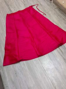 Tapeta Silk Skirt