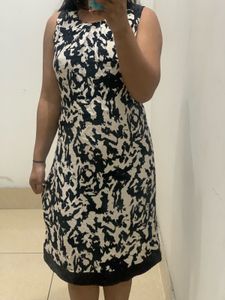 Chic Sleeveless Abstract Print Dress