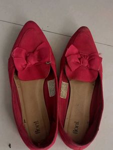 Red Fioni Ballet Flats with Bow