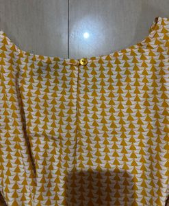 Stylish Yellow Geometric Print Top