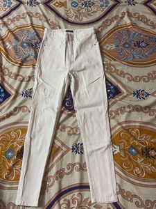 White Distressed Denim Jeans clean and clear