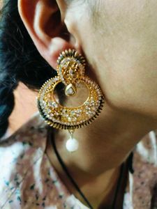 Golden Jhumka Earrings Set