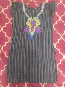 Elegant Striped Kurta Set with Vibrant Neckline