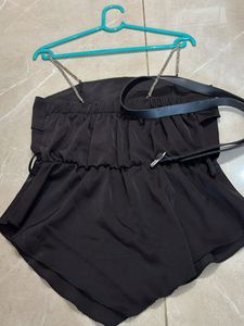 Chic Black Off-Shoulder Top with Chain Detail
