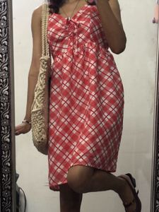 Cutesy Gingham-style Dress🍒