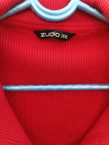 Red Sleeveless Top