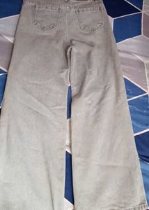 Women's Light Wash Ripped Jeans