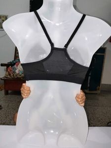 Premium Black Padded Wireless Sports Bra
