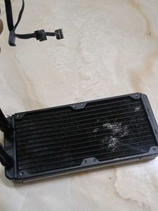 Computer corsair cpu Liquid Cooler IN OK CONDITION
