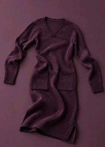 BURGUNDY V NECK KNIT SWEATER DRESS