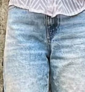 Light Wash Ripped Jeans