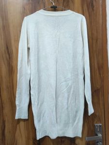 Cream V-Neck Long Sleeve Sweater