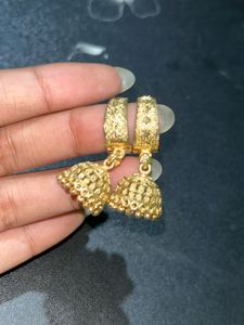 combo of 10 earrings, 2 foot rings and a pin