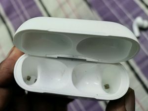 airpods copy dnt knw wrkng r not,no chrgr i hve