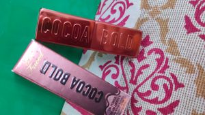Too Faced Lipstick (Buttercream)