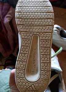 White Sneakers with Green Accents, size UK6, 25 cm