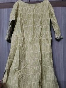 Avaasa Straight Kurti