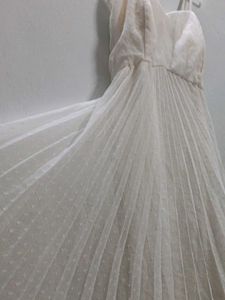 Elegant White Strapless Dress
