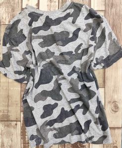 Women H&amp;M Camouflage T-Shirt - XS/S