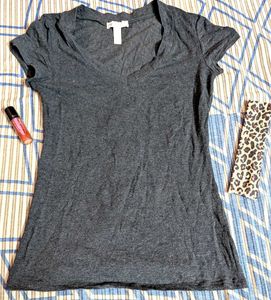 Dark Gray V-Neck T-Shirt 🩶🩶