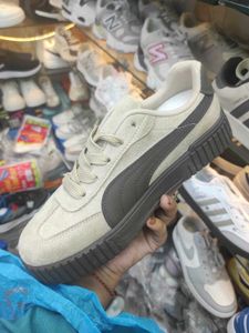 Puma Casual Sneakers🎀