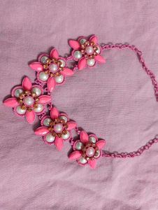Chic Pink Flower Statement Necklace