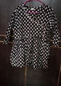 Stylish Black &amp; White Printed Kurta