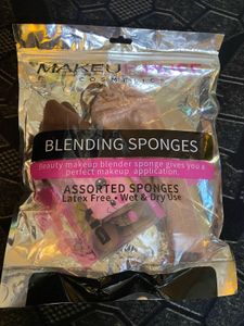 Makeup Brush &amp; Sponge Set