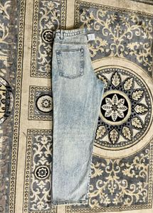 ASOS DESIGN Lightly Washed Baggy Jeans