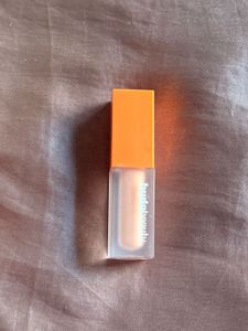 Huda Beauty faux filter corrector