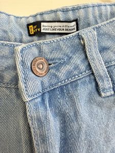 Light Wash High Rise Straight Leg Jeans