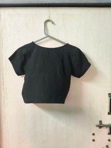 Chic Black Cut-Out Crop Top
