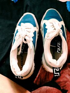 Stylish Blue &amp; White Sneakers