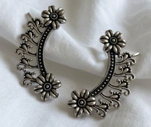 combo of 2 trendy earrings 🔥