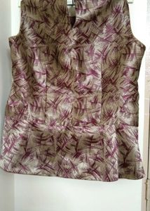 🤘(OFFER75%)💜Deep Plum Silk Gown Beige Golden Top
