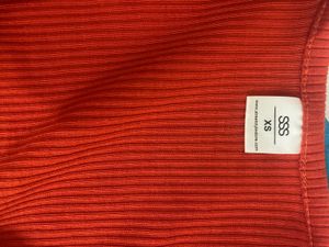 RED TOP With strings