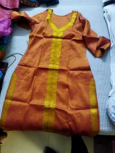 Selling Silk Salwar Kameez Chunni Set In ₹1000