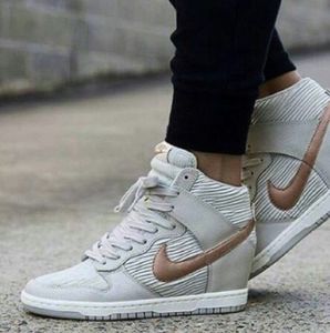 Nike Dunk Sky High Sneakers