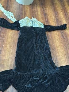 Black velvet dress for 6-8yrs