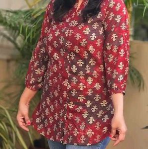Maroon &amp; Gold Printed Tunic Kurta